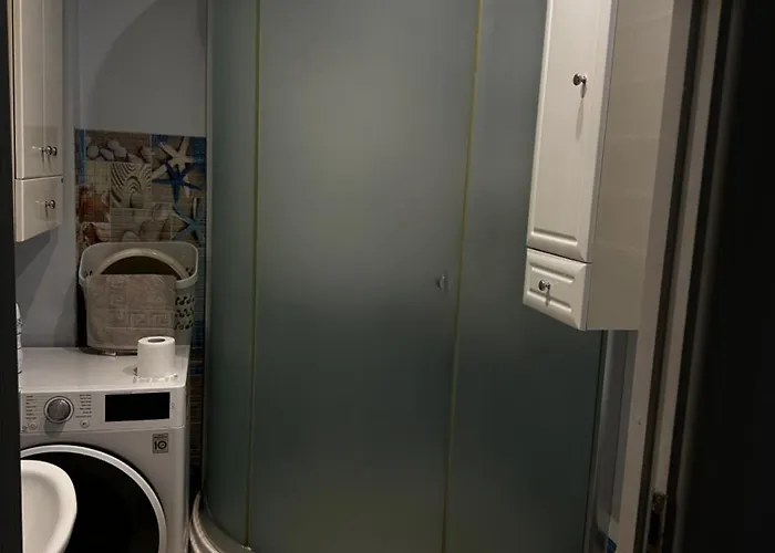 Kingsize Bed Self Check In & Smart Tv And Parking