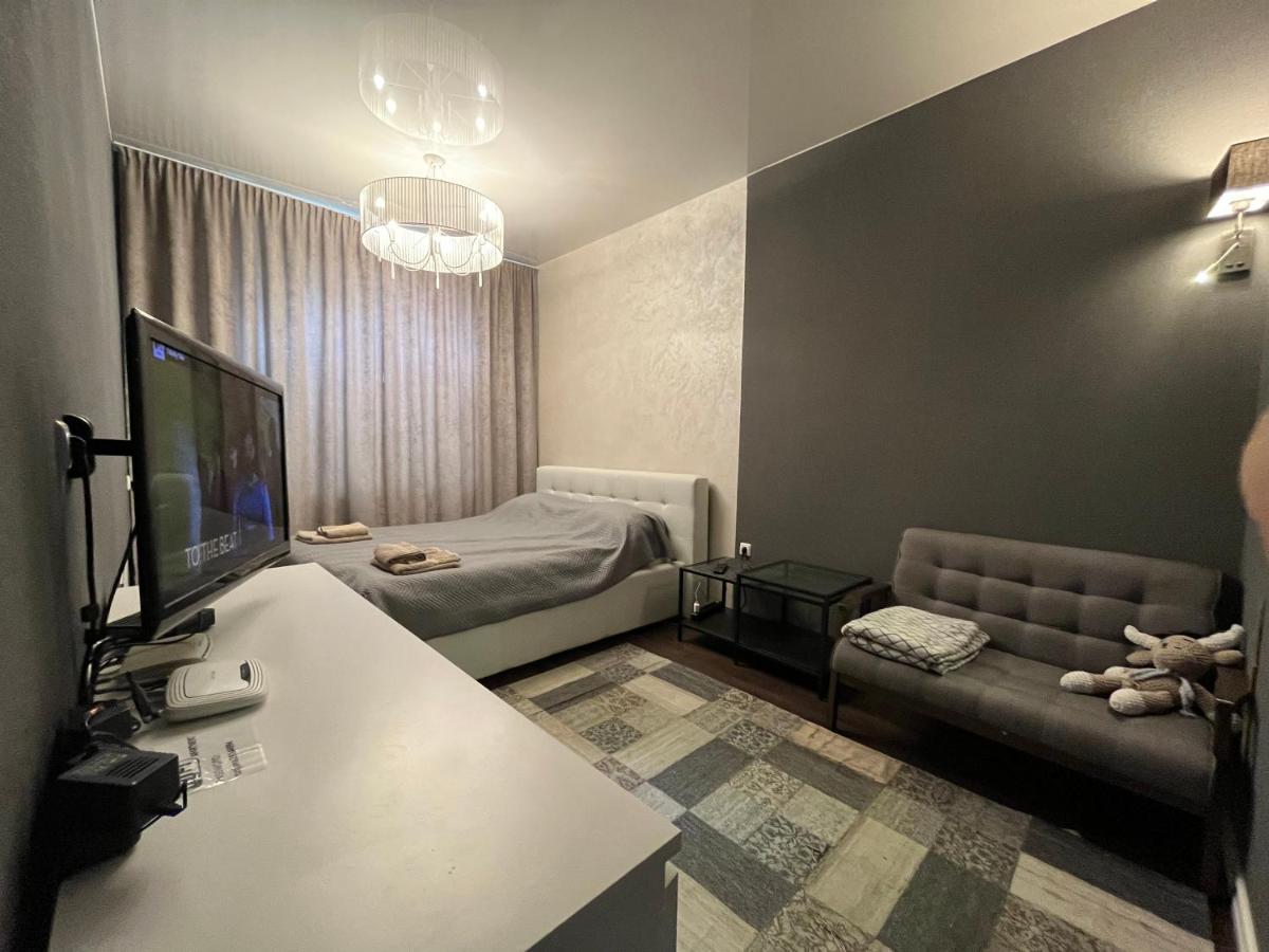 Apartment Kingsize Bed Self Check In & Smart Tv And Parking Riga